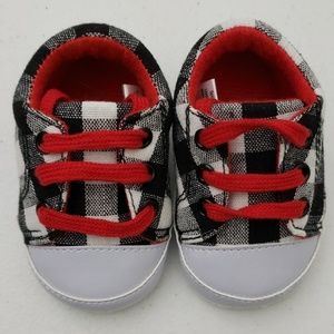 Little Treasures plaid baby shoes.